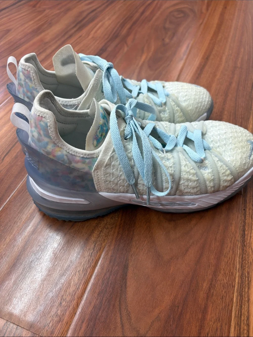 Nike‎ LeBron 18 Blue Tint Sneakers boys 6y
